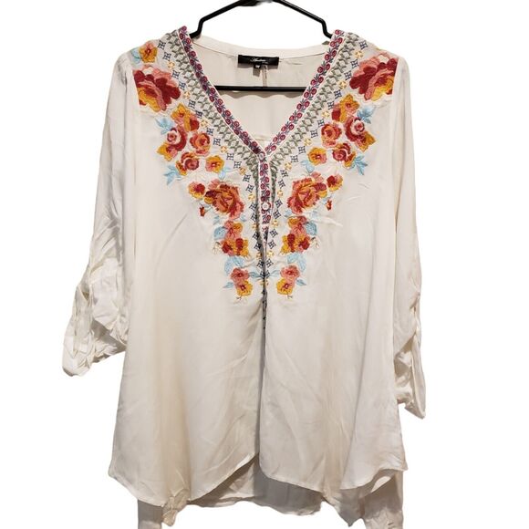 ANDREE BY UNIT White Embroidered Floral Tunic Top Shirt M Boho Roll Tab Sleeves - Picture 2 of 7